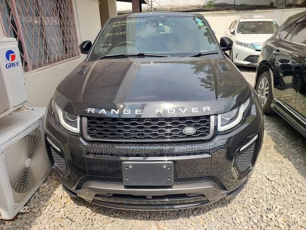 Black 5-Door 2017 Land Rover Range Rover Evoque HSE 4x4