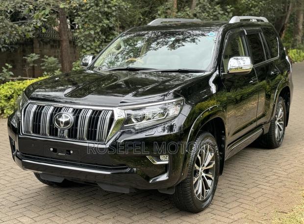 2019 Toyota Land Cruiser Prado - Black Edition
