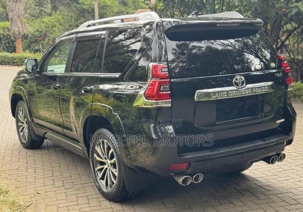 2019 Toyota Land Cruiser Prado - Black Edition