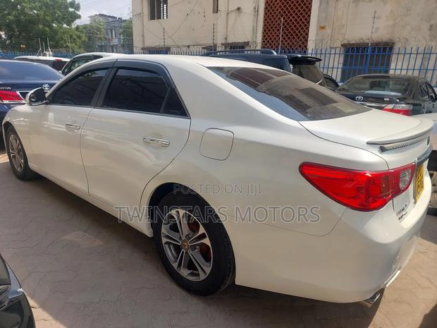 2014 Toyota Mark X 2.5 RWD - White Executive Sedan