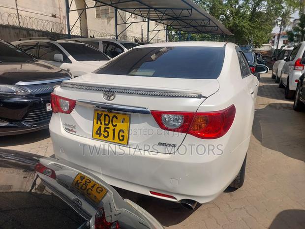 2014 Toyota Mark X 2.5 RWD - White Executive Sedan