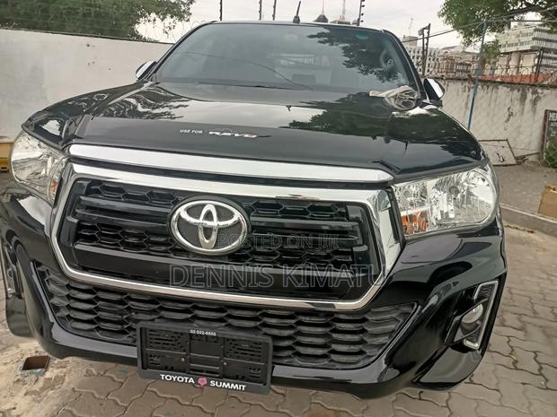 Toyota Hilux 2018 Black