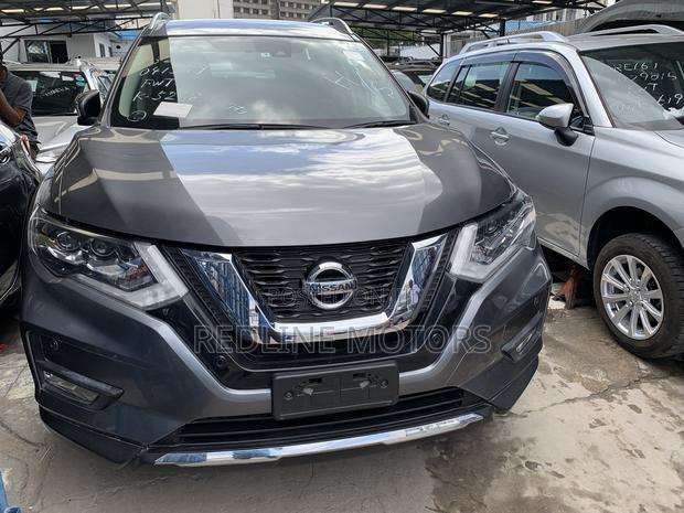 2017 Nissan X-Trail 2.0 Petrol FWD Gray: Versatile Family SUV