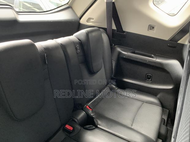 2017 Nissan X-Trail 2.0 Petrol FWD Gray: Versatile Family SUV