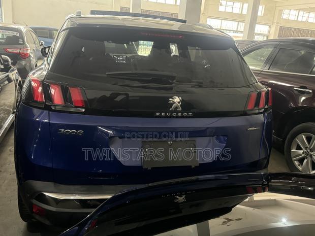 Peugeot 3008 2018 Blue: Fuel-Efficient Compact SUV