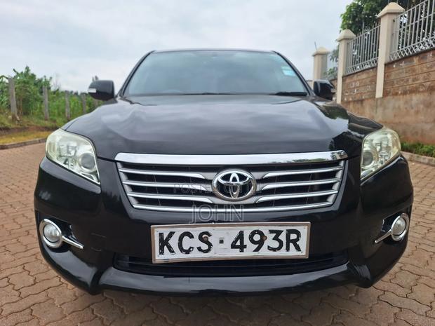 Black 2011 Toyota Vanguard - Used and Ready to Roll