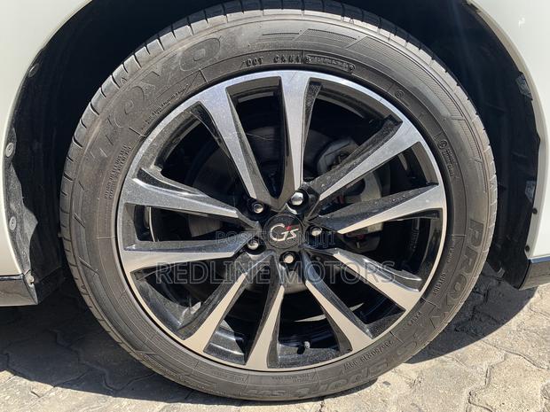 Luxury 4WD SUV - 2017 Toyota Harrier 2.0 Turbo in Pearl - Pre-owned