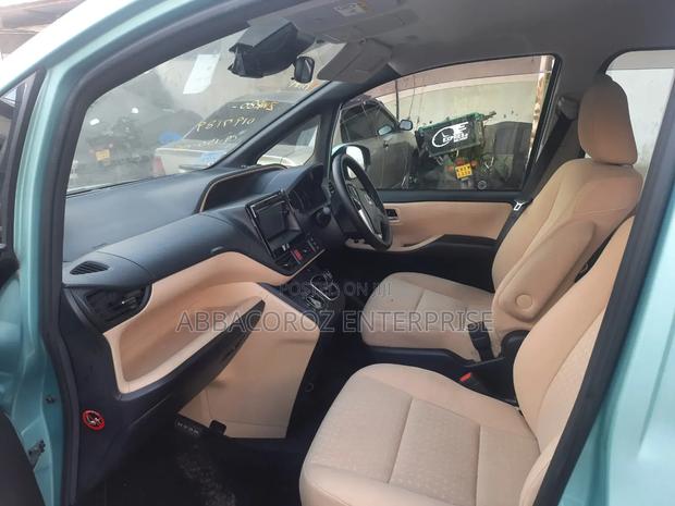 Brand New Toyota Noah 2.0 AWD 8-Seater Teal - For Sale
