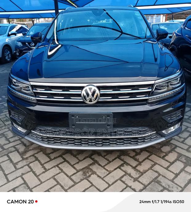 2018 Volkswagen Tiguan 2.0T SEL R-Line - Black