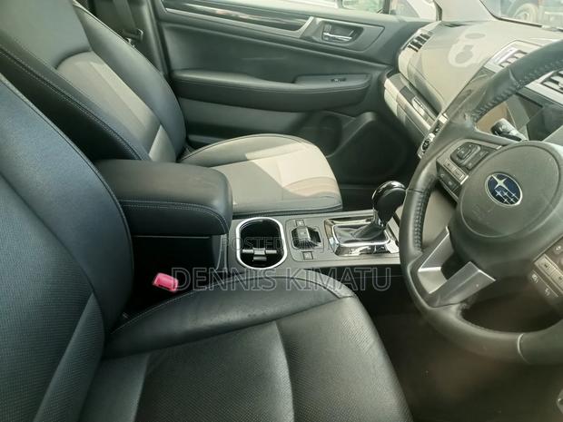 Subaru Outback 2017 Red