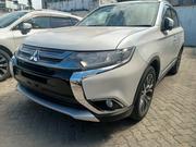 Mitsubishi Outlander 2017 White for sale