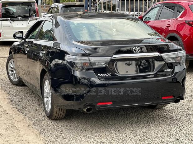 2017 Toyota Mark X 2.5 RWD - Premium Black Sedan