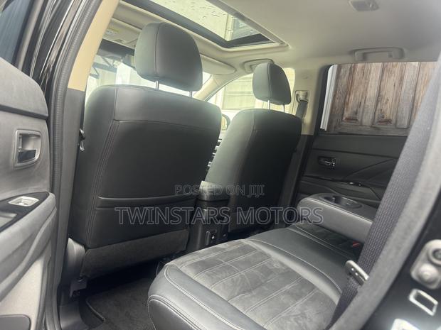 Mitsubishi Outlander PHEV 2018 AWD - Black Edition