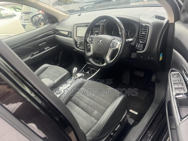 Mitsubishi Outlander PHEV 2018 AWD - Black Edition
