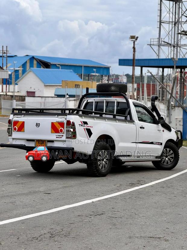 2015 Toyota Hilux in White - Efficient and Robust