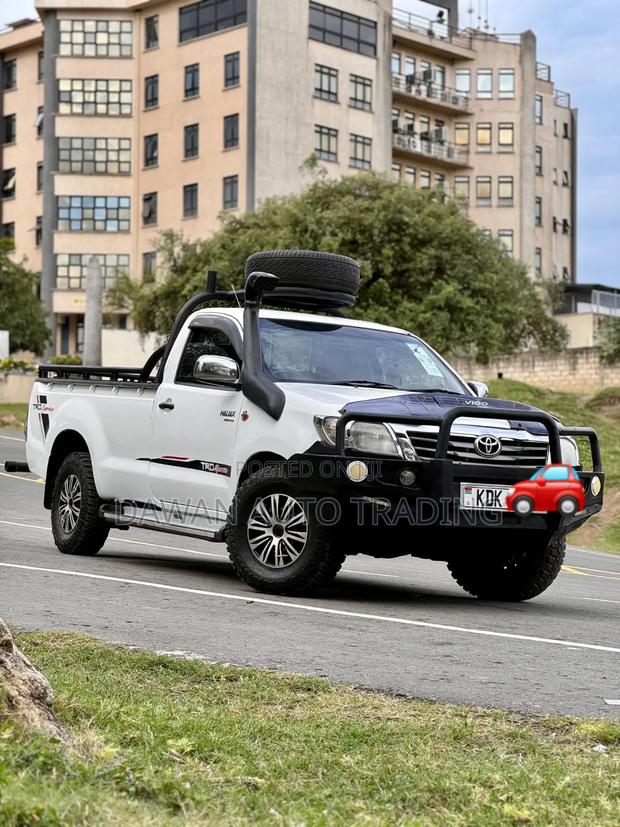 2015 Toyota Hilux in White - Efficient and Robust