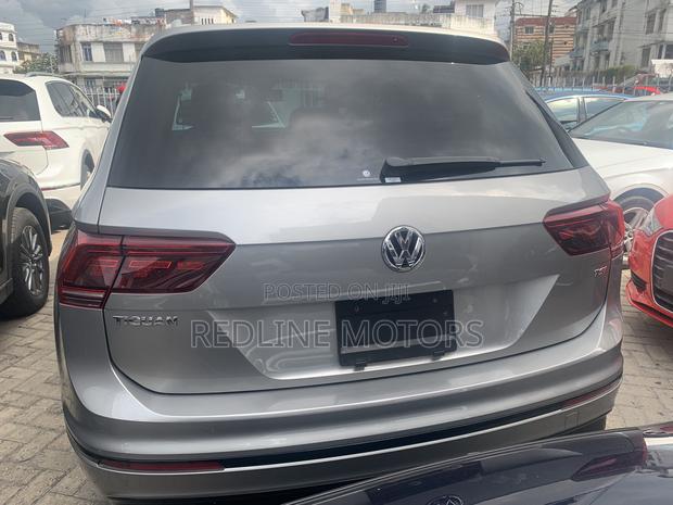 Gray 2.0T Volkswagen Tiguan Sport AWD 4MOTION (2017 Model)