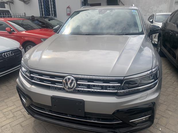 Gray 2.0T Volkswagen Tiguan Sport AWD 4MOTION (2017 Model)