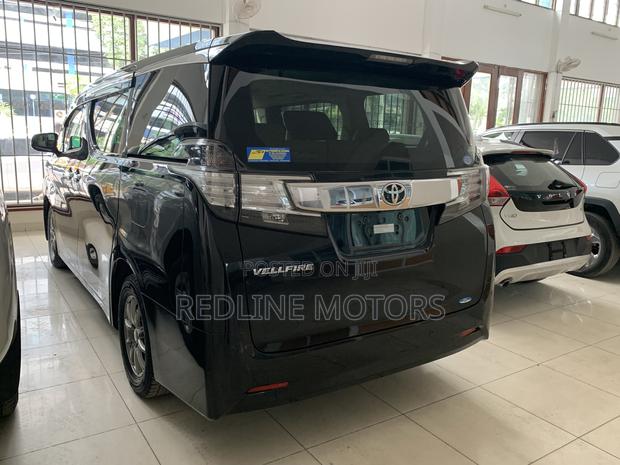 Matt Black Toyota Vellfire 2017 - Unparalleled Style and Comfort