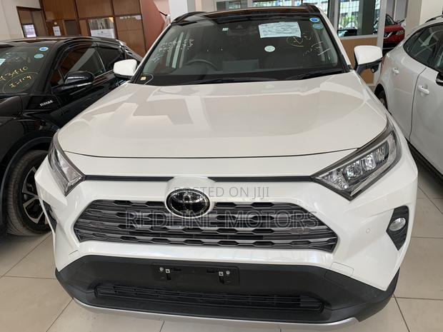 Off-White 2019 Toyota RAV4 Limited FWD - Pristine SUV for Sale