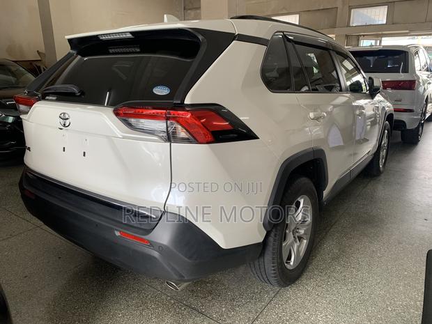 2019 Toyota RAV4 LE FWD - Pristine White Used