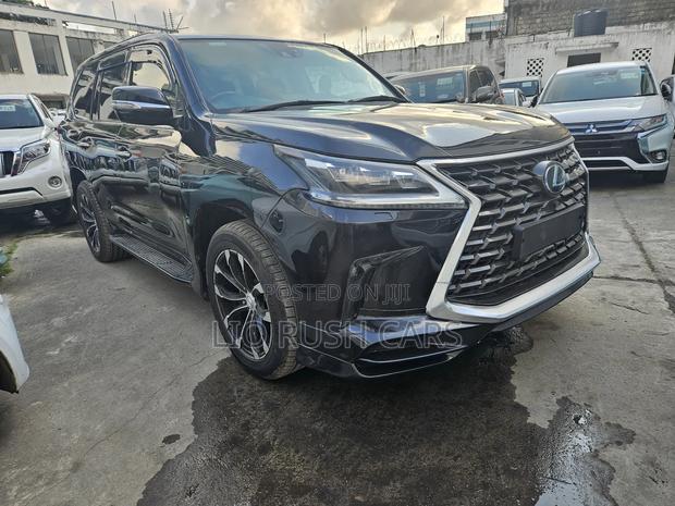 LX 2018 Lexus Black - Premium Off-Road Vehicle