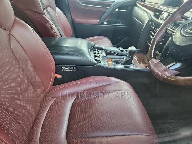 LX 2018 Lexus Black - Premium Off-Road Vehicle