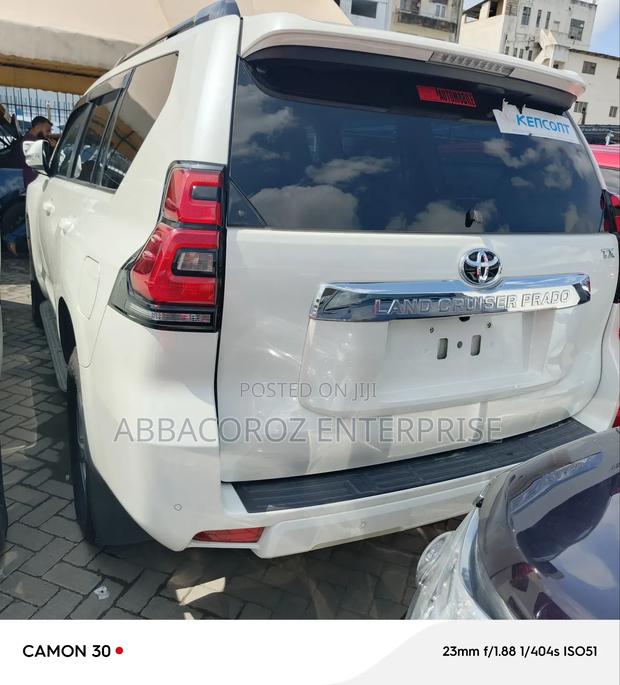 2017 Prado 2.7 Toyota Land Cruiser White - Quality Pre-Owned