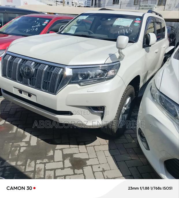 2017 Prado 2.7 Toyota Land Cruiser White - Quality Pre-Owned