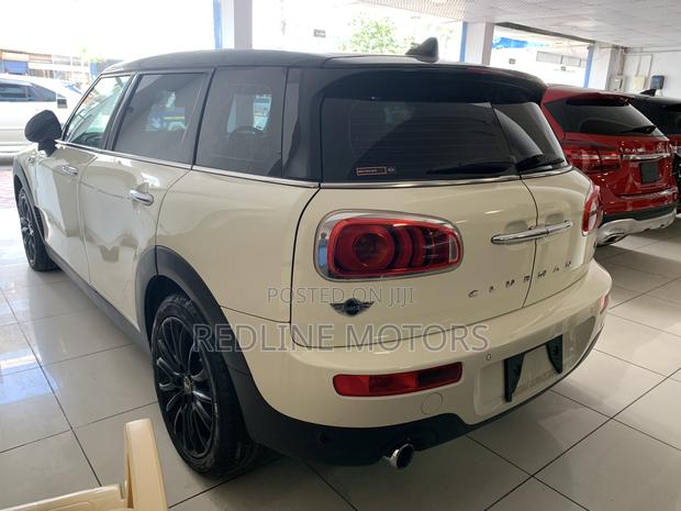 Pre-owned 2017 Mini Cooper Clubman FWD - Off White