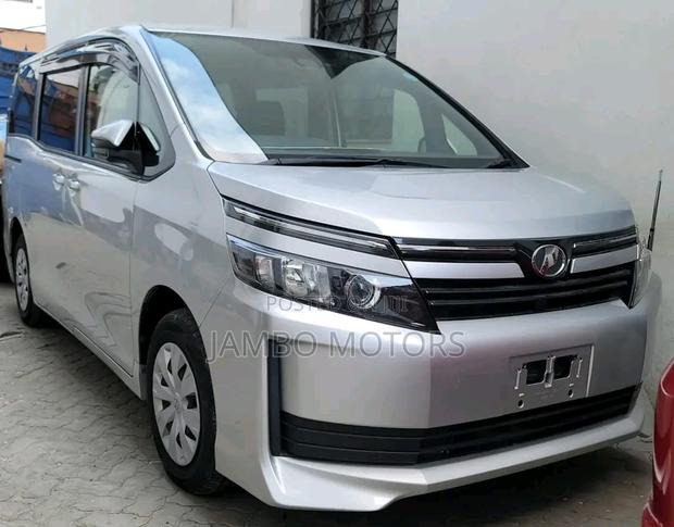 2017 Toyota Voxy Silver: Spacious, Stylish, and Reliable MPV