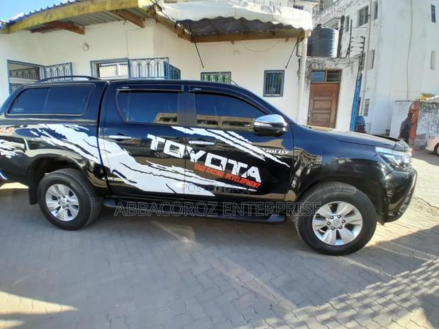 2018 Toyota Hilux White: Powerful and Stylish Pickup Truck