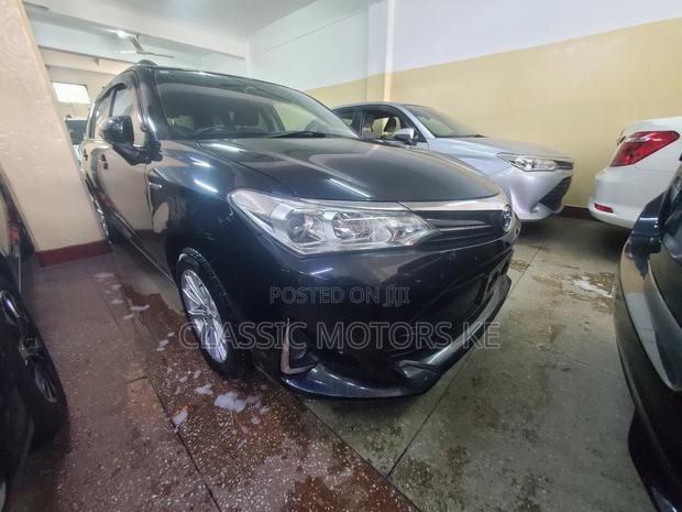 2018 Toyota Corolla Fielder in Black: Stylish and Versatile