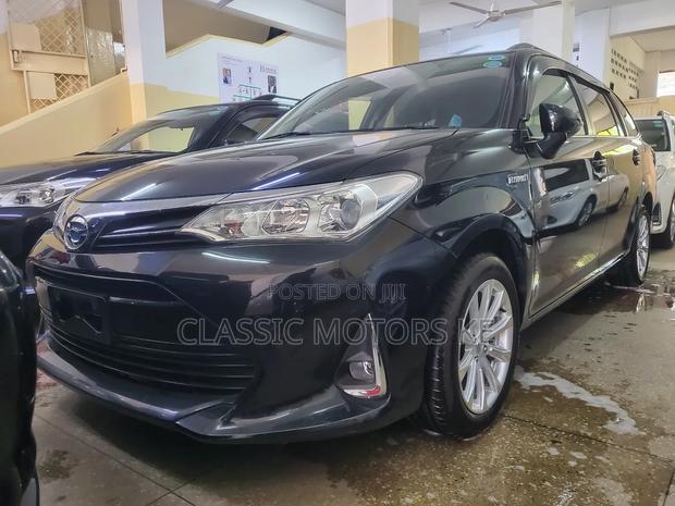 2018 Toyota Corolla Fielder in Black: Stylish and Versatile