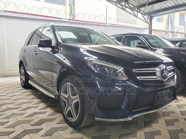 Luxurious 2017 Mercedes-Benz GLE 350d 4MATIC Blue SUV