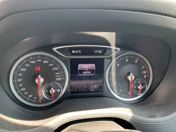 Brown Mercedes-Benz B-Class B 250e 2017 - Premium Electric Car