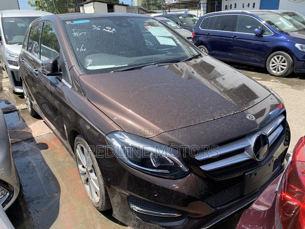 Brown Mercedes-Benz B-Class B 250e 2017 - Premium Electric Car