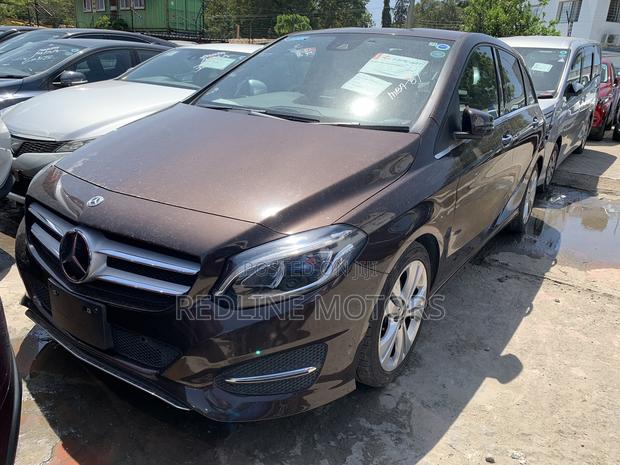 Brown Mercedes-Benz B-Class B 250e 2017 - Premium Electric Car