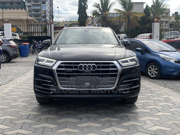 Matt Black Audi Q7 3.0T Premium AWD quattro 2017