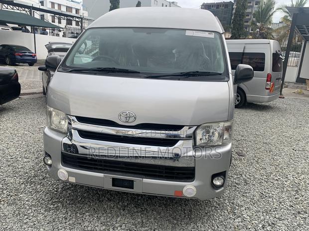 2017 Toyota HiAce - Silver for Durability & Comfort