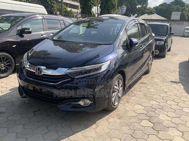 2016 Honda Shuttle 1.5 G 2WD - Blue (Used)