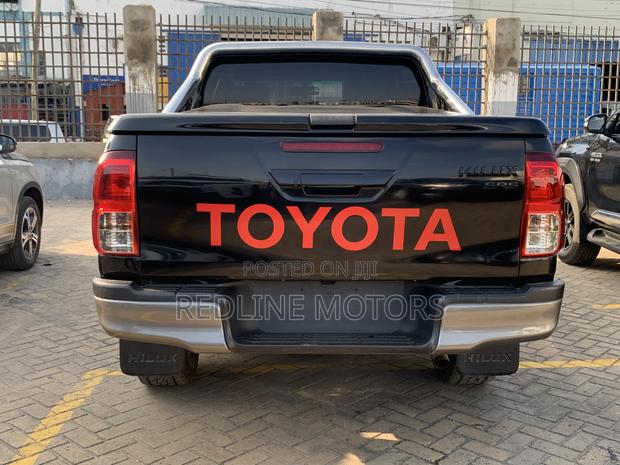 2016 Toyota Hilux SR5 4x4 Matt Black - Used Trucks for Sale