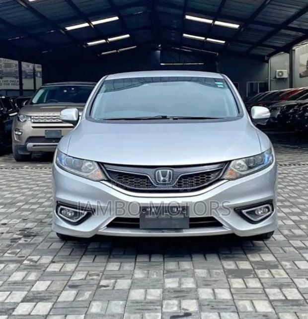 2017 Honda Jade 1.5 Hybrid in Silver - Used Car for Sale