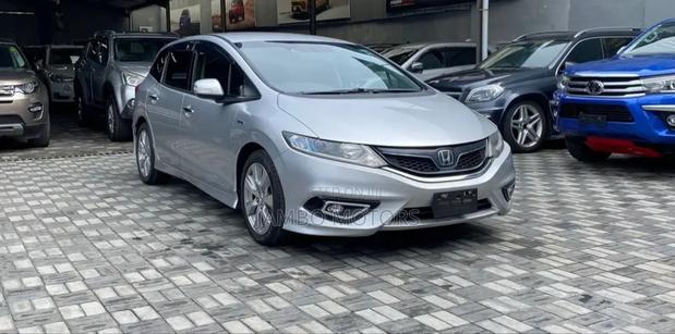 2017 Honda Jade 1.5 Hybrid in Silver - Used Car for Sale