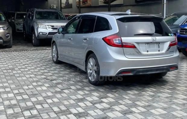 2017 Honda Jade 1.5 Hybrid in Silver - Used Car for Sale