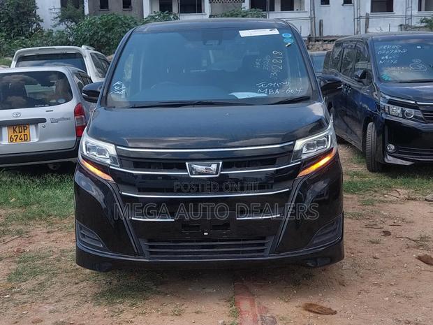 Toyota Noah 2018 Black