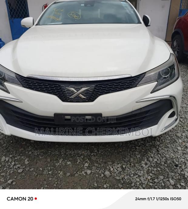 White 2017 Toyota Mark X 2.5 AWD - Powerful Luxury