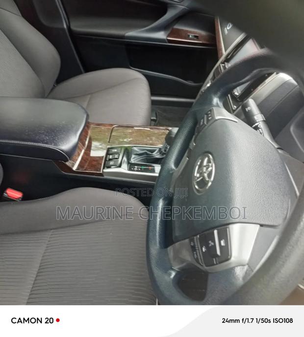 White 2017 Toyota Mark X 2.5 AWD - Powerful Luxury