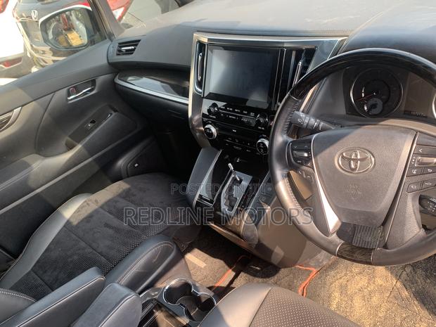 2017 Toyota Alphard Pearl - Quality MPV at a Great Price