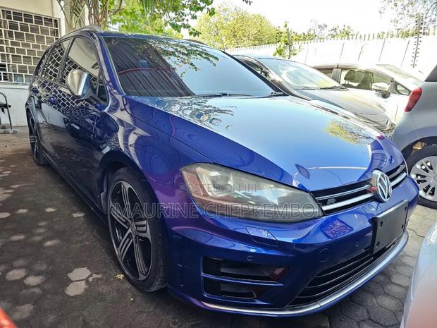 2016 Volkswagen Golf R 4-Door in Blue - High-Performance Car